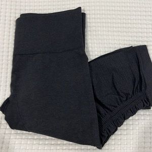 Lululemon capri leggings size 6